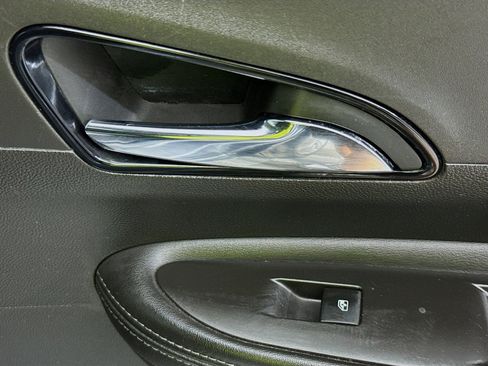 Used 2020 Buick Encore Preferred image 55