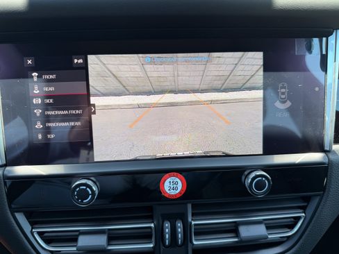 New 2026 Porsche Macan AWD/4WD image 29