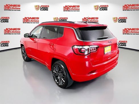 Used 2022 Jeep Compass Limited image 2