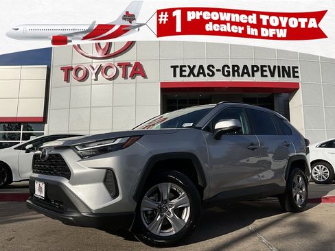 Used 2025 Toyota RAV4 XLE image 1