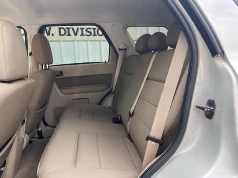 Used 2009 Ford Escape XLT image 15