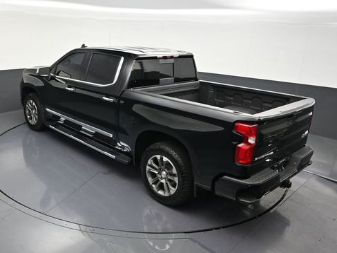 Used 2025 Chevrolet Silverado 1500 High Country w/ Technology Package image 17