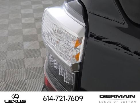 Used 2021 Toyota 4Runner TRD Off-Road Premium w/ Moonroof Package AWD/4WD image 17