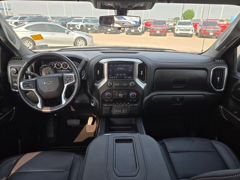 Used 2022 Chevrolet Silverado 1500 RST RWD image 15