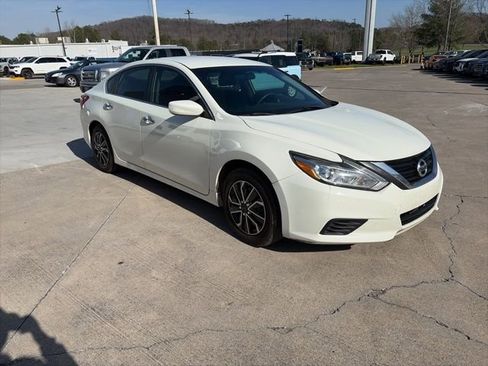 Used 2018 Nissan Altima 2.5 S w/ S Convenience Package image 14
