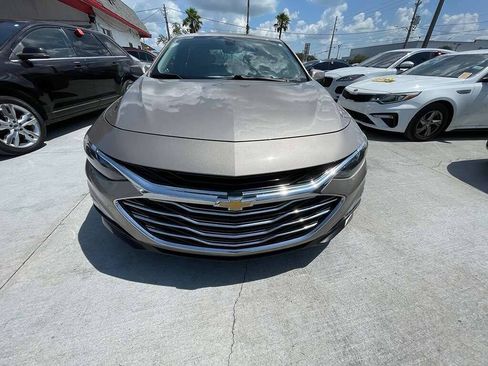 Used 2022 Chevrolet Malibu LT FWD image 1