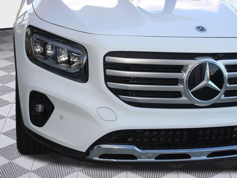 New 2026 Mercedes-Benz GLB 250 image 11