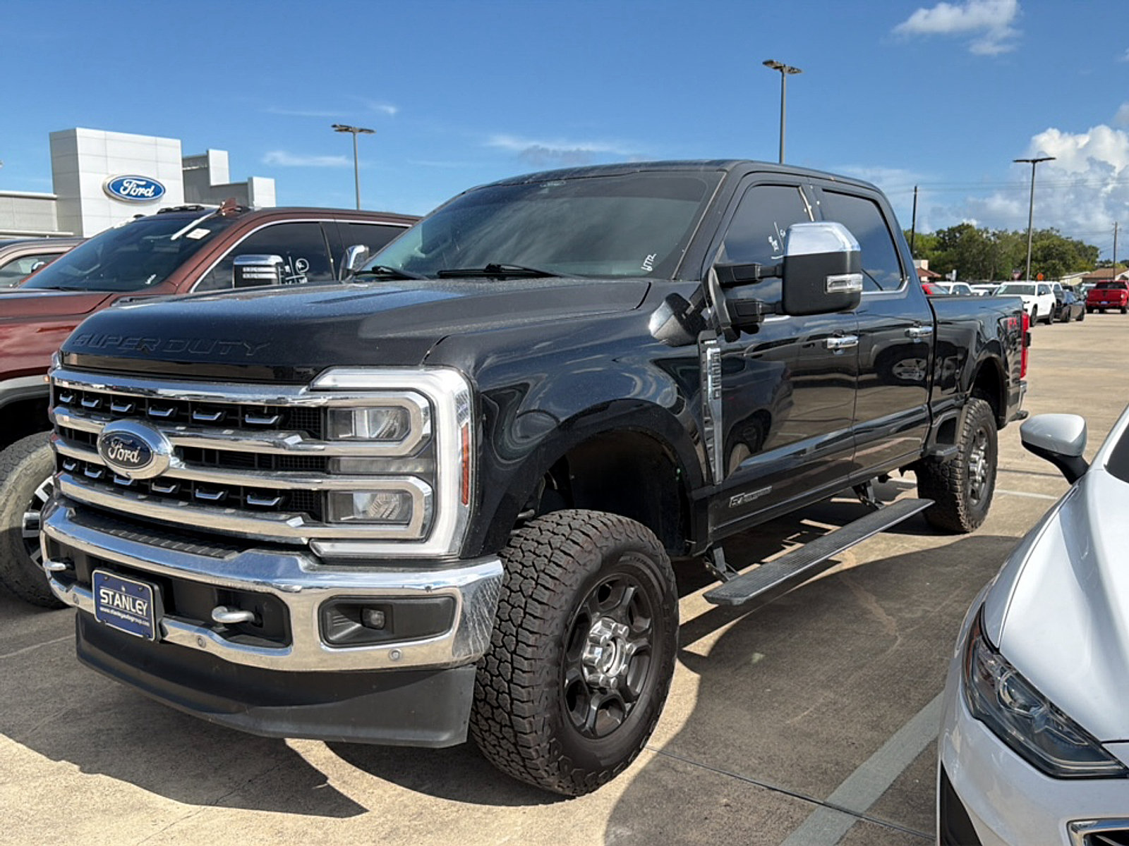 Used 2024 Ford F250 Lariat w/ Lariat Ultimate Package AWD/4WD image 3