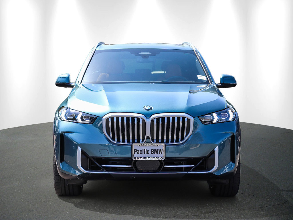 Used 2026 BMW X5 sDrive40i w/ Premium Package RWD image 2