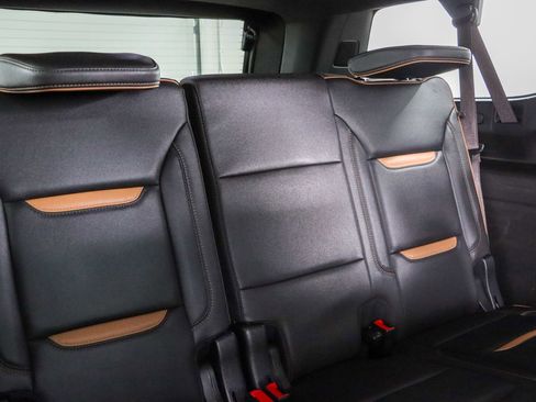 Used 2023 GMC Yukon XL AT4 AWD/4WD image 33