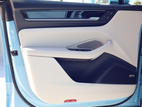 New 2025 Porsche Macan 4S Electric image 13