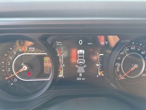 Used 2025 Jeep Wrangler Unlimited Rubicon 392 image 36