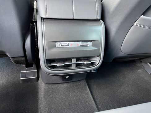 New 2025 Lincoln Nautilus Premier w/ Equipment Group 102A image 29