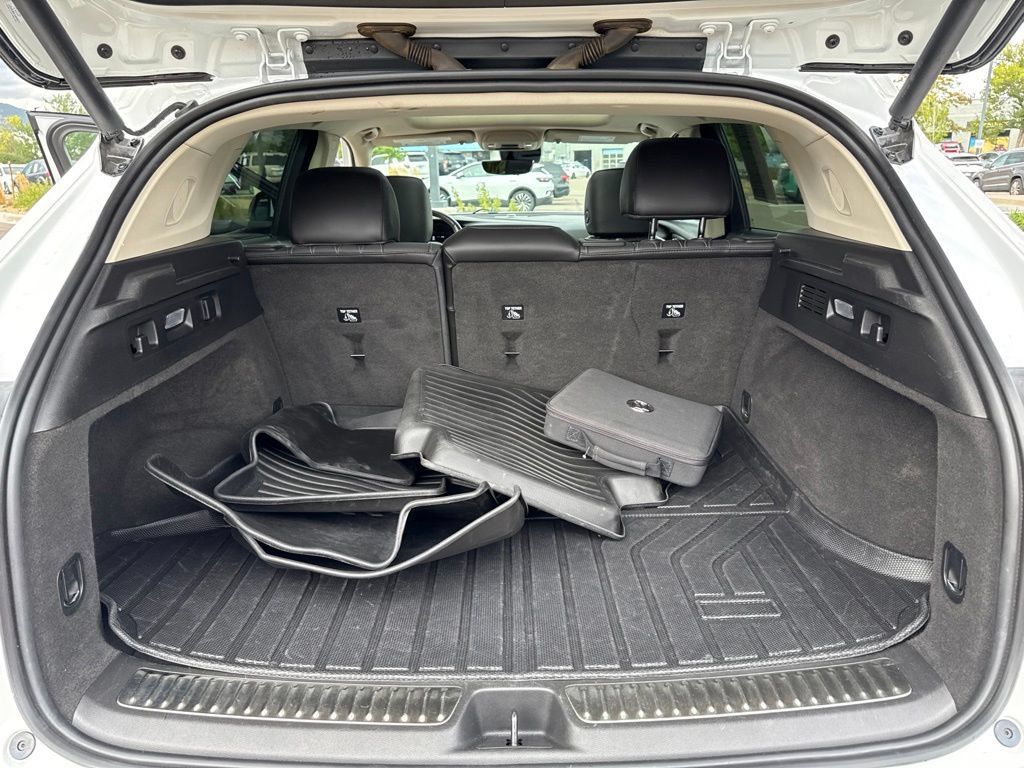Used 2021 Buick Envision Avenir w/ Technology Package II AWD/4WD image 25