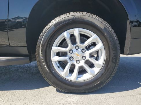 New 2026 Chevrolet Suburban LT w/ Comfort Package image 5