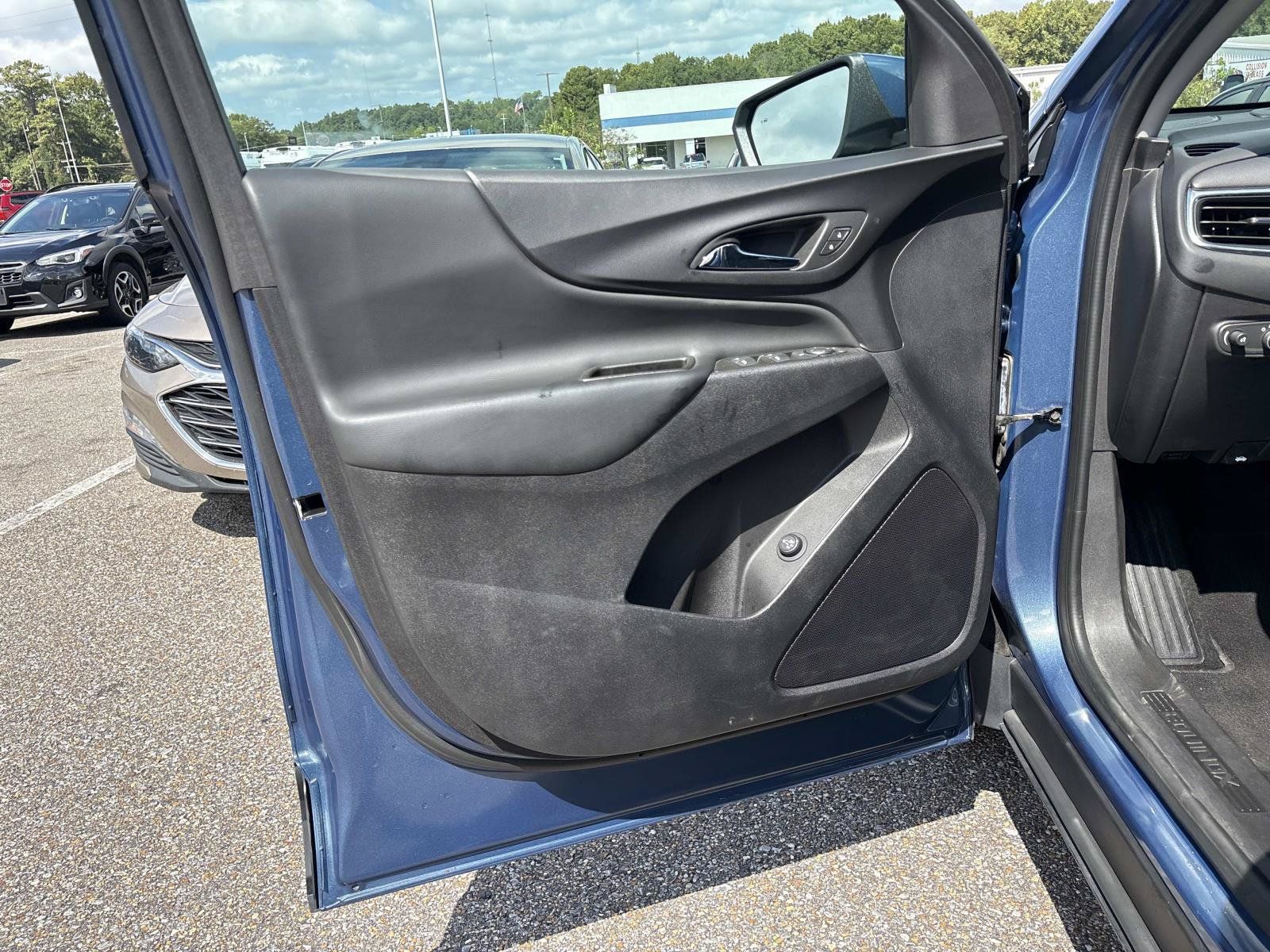 Used 2024 Chevrolet Equinox LT FWD image 12