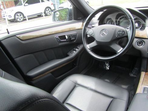 Used 2010 Mercedes-Benz E 350 Sedan w/ Premium 1 Pkg image 12