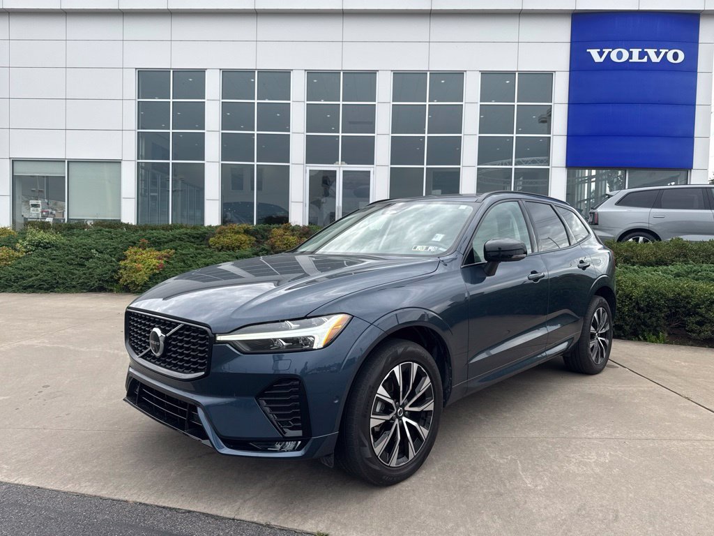 Used 2025 Volvo XC60 B5 Plus w/ Protection Package Premier AWD/4WD image 25