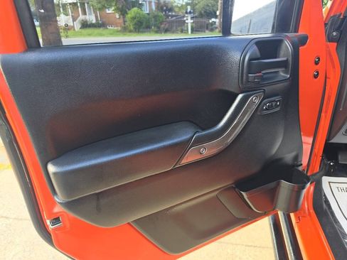 Used 2015 Jeep Wrangler Sport w/ Quick Order Package 23S AWD/4WD image 8