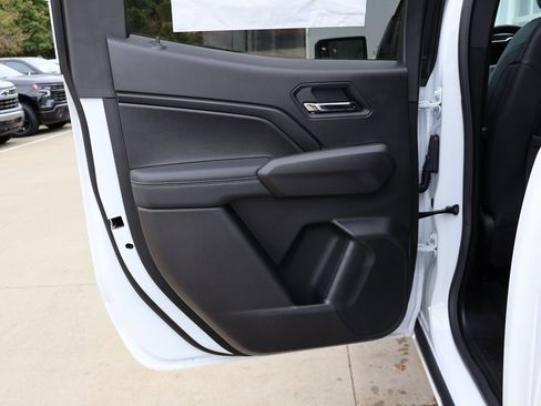 New 2026 GMC Canyon Elevation w/ Convenience Package image 24