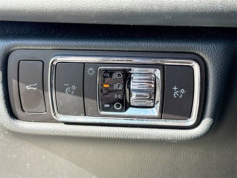 Used 2023 Lincoln Aviator 2WD image 11