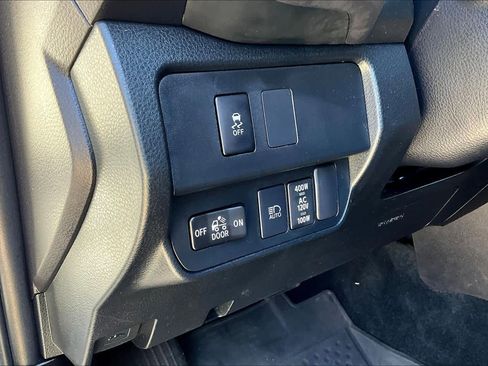 Used 2023 Toyota Tacoma TRD Off-Road AWD/4WD image 37