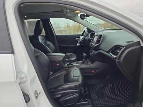 Used 2021 Jeep Cherokee Trailhawk w/ Sun, Sound & Nav Group image 9