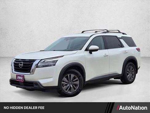 Used 2022 Nissan Pathfinder SV FWD image 1
