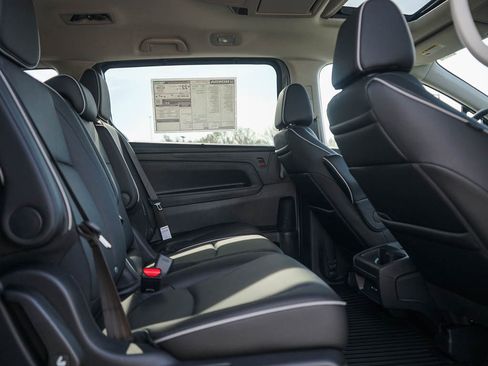 New 2026 Honda Odyssey Touring image 13
