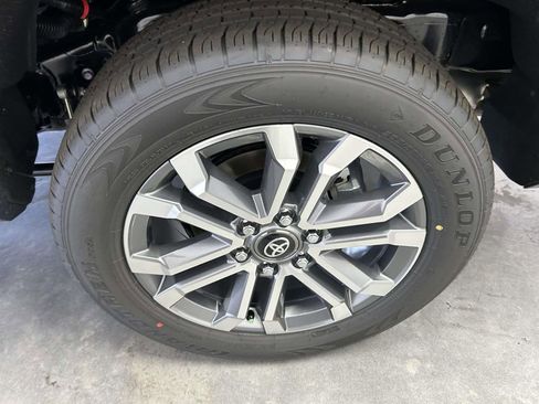Used 2026 Toyota 4Runner Limited AWD/4WD image 11