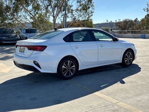 Used 2024 Kia Forte LXS image 6