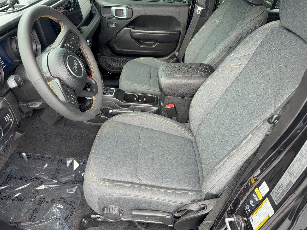 Used 2024 Jeep Wrangler Unlimited AWD/4WD image 5