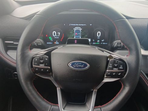 Used 2025 Ford Explorer ST-Line w/ ST-Line Street Pack AWD/4WD image 21