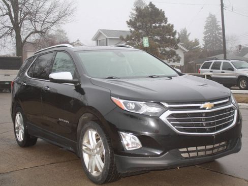 Used 2018 Chevrolet Equinox Premier image 4