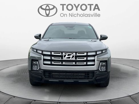 Used 2025 Hyundai Santa Cruz SE AWD/4WD image 9