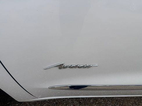 Used 2020 Buick Enclave Avenir w/ Avenir Technology Package image 2