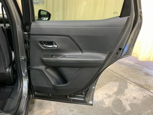 Used 2025 Nissan Kicks SV w/ SV Premium Package image 12