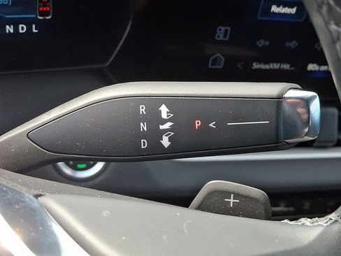 Used 2025 Chevrolet Equinox LT AWD/4WD image 14