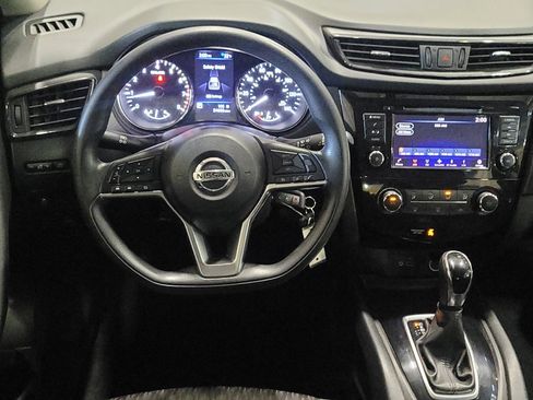 Used 2018 Nissan Rogue S image 22