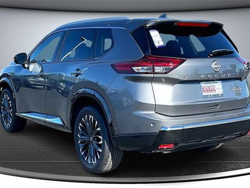 New 2026 Nissan Rogue Platinum image 3
