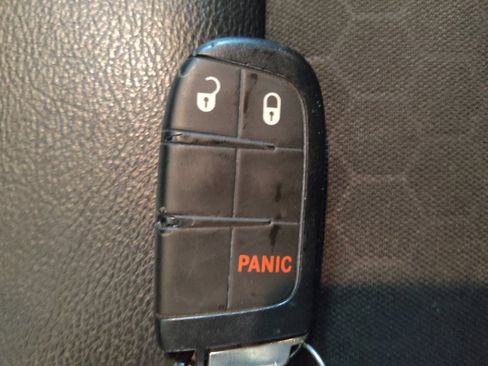 Used 2021 Jeep Compass Latitude FWD image 32