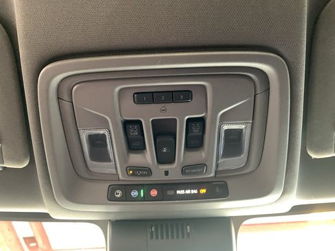 Used 2023 Chevrolet Silverado 1500 LTZ AWD/4WD image 24