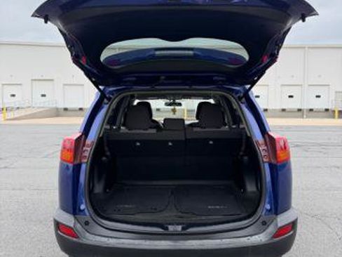 Used 2015 Toyota RAV4 LE AWD/4WD image 14