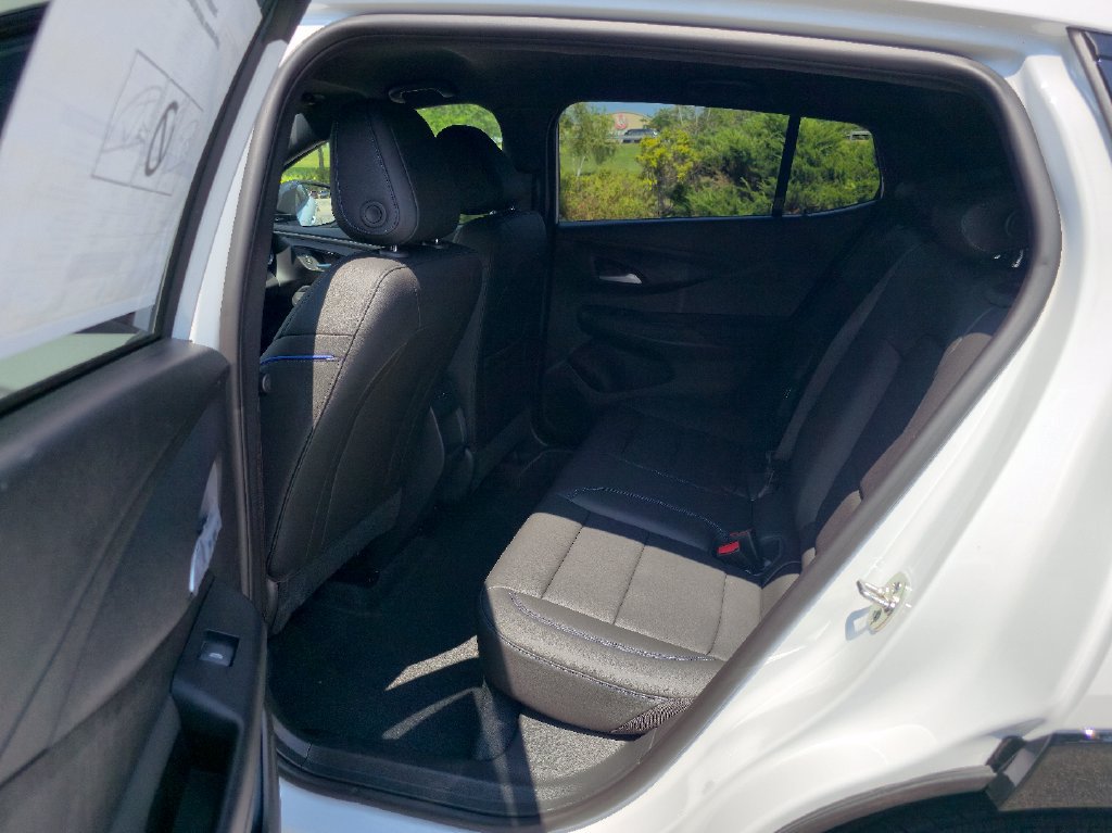 New 2026 Buick Envista Sport Touring w/ Convenience I Package FWD image 23
