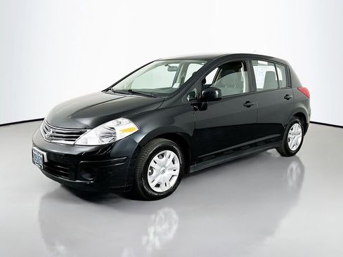 Used 2011 Nissan Versa 1.8 S FWD image 4