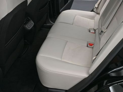 Used 2023 Nissan Ariya FWD image 17