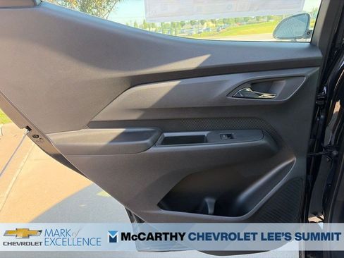 New 2027 Chevrolet Bolt LT w/ Comfort Package FWD image 33
