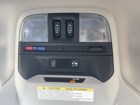 Used 2018 Subaru Crosstrek 2.0i Limited image 19