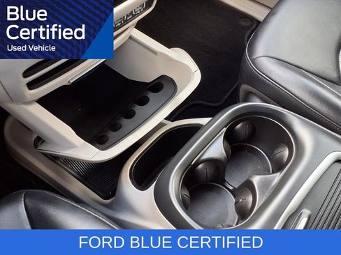 Used 2024 Chrysler Pacifica Touring-L image 22