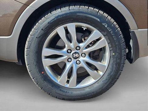 Used 2012 Hyundai Veracruz Limited w/ Entertainment Pkg FWD image 29